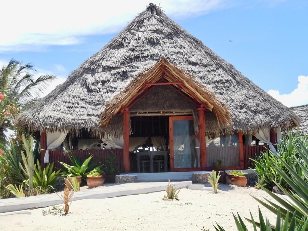 The original entrance of Papa Remo Beach